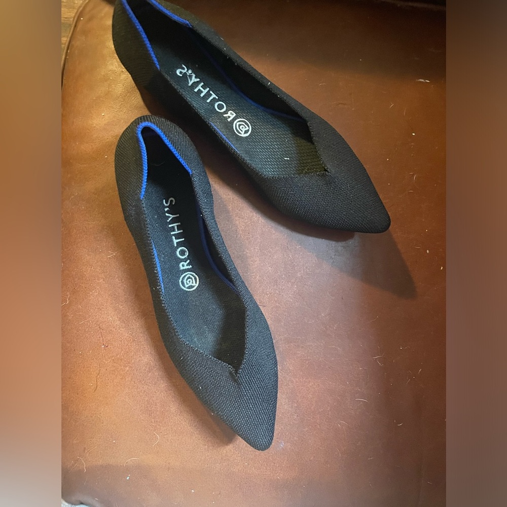 Rothy’s pointed black flats